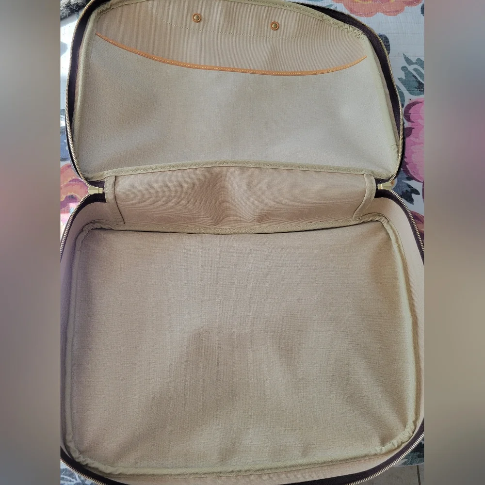 LOUIS VUITTON ALIZÉ 24 HOUR TRAVEL BAG WITH STRAP - Picture 16 of 16